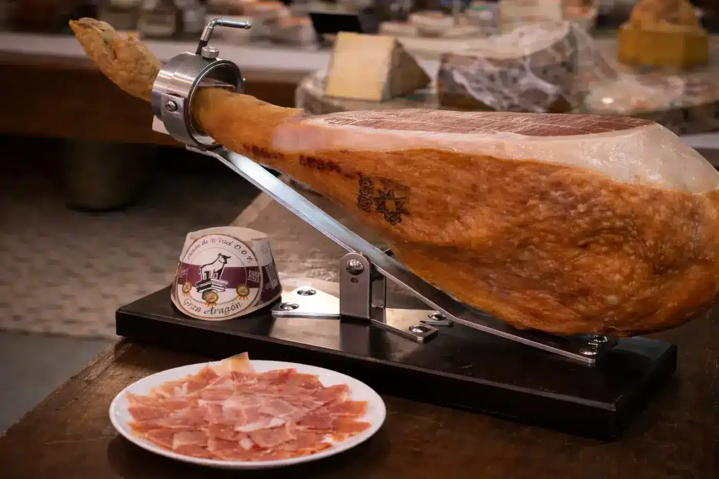 jamon y plato